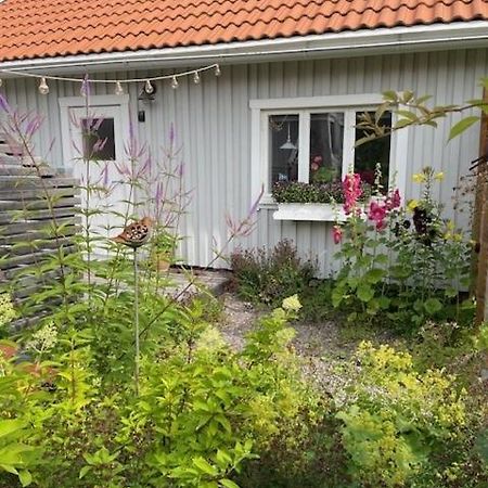 Hatty'S Guesthouse Motala Exterior foto